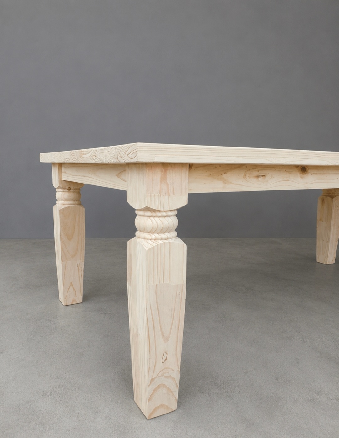 Hereford dining table